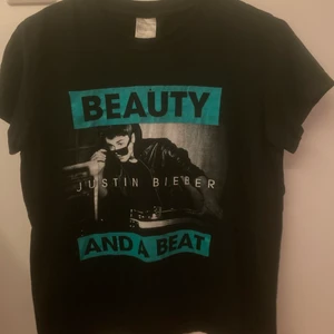 Justin Bieber T-Shirt - En Justin Bieber T-Shirt. 