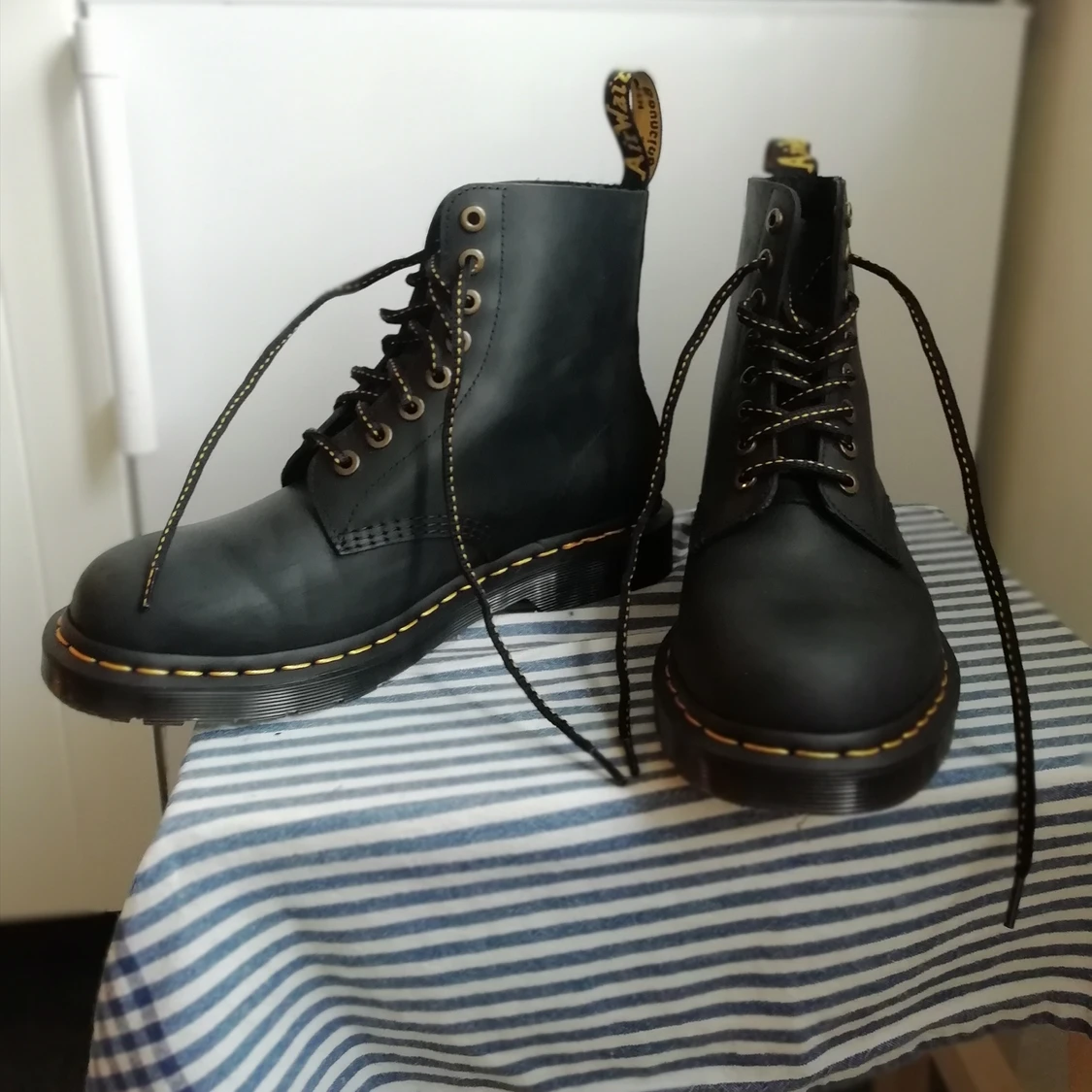 Oanvända Dr Martens Pascal  - 90