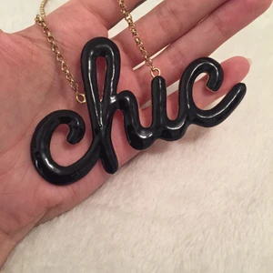 Halsband med stor hänge - Jättefint halsband 🤩