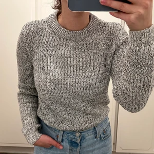 Stickad tröja - Stickad tröja i fint skick från H&M