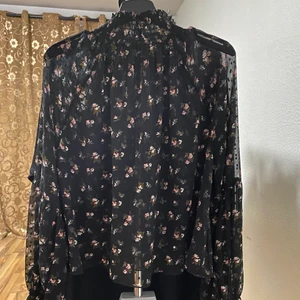 Snygg toppar  - Har köpt den för 8 månader och haft den för 3 gånger , som en ny. 