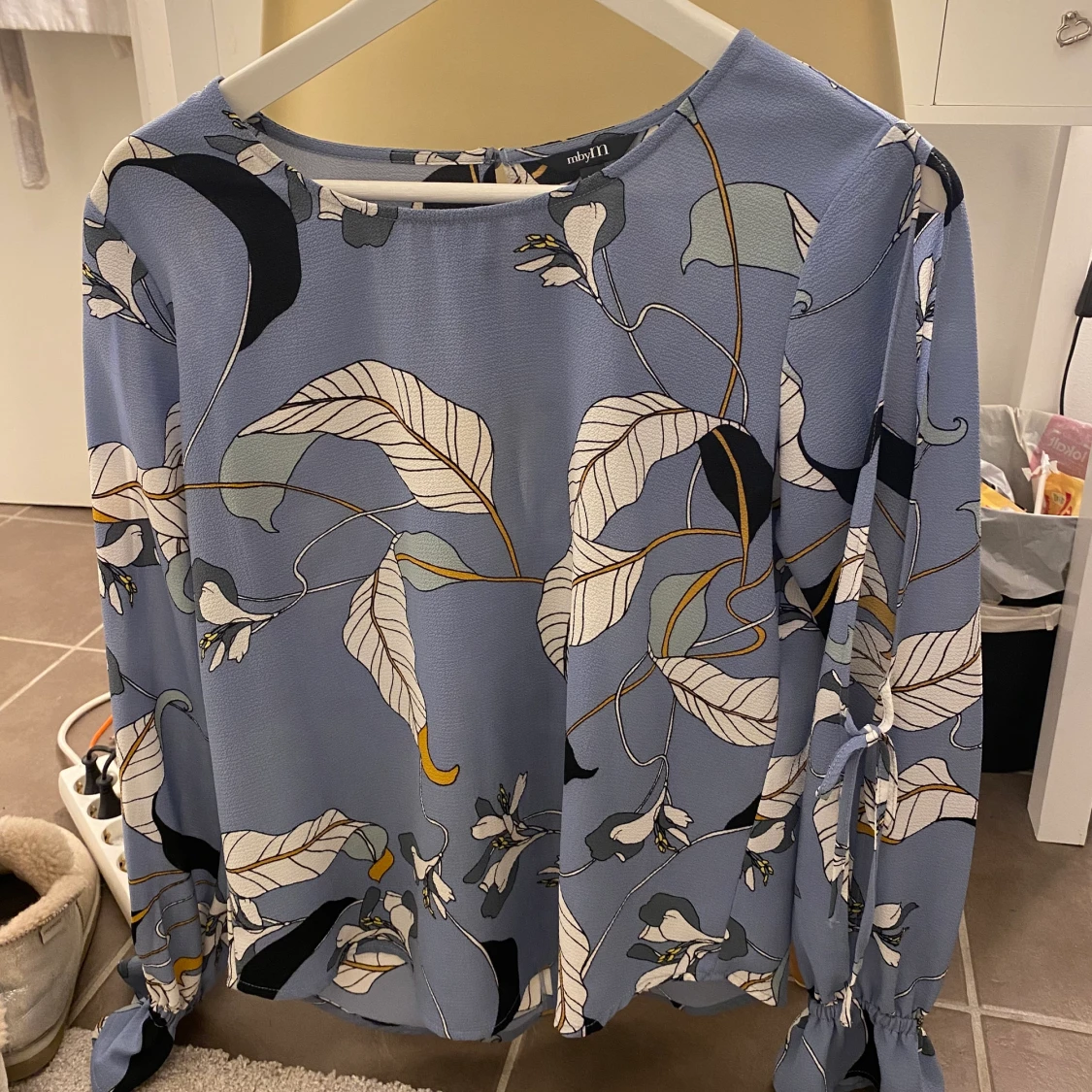 Blus från mbyM - 90