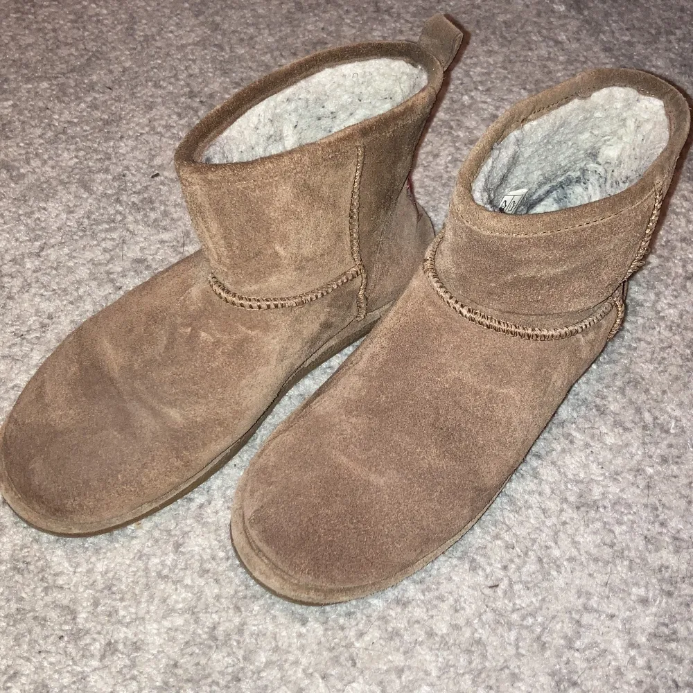 Använda uggs men är funktionella. Skor.