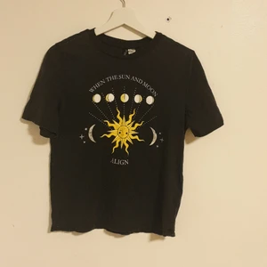 Tröja - En häftig t-shirt, knappt använd 