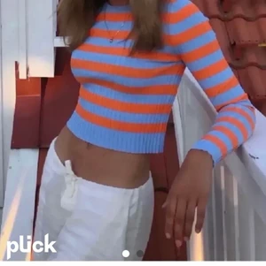 Slutsåld randig tröja Zara - Säljer min oanvända randiga tröja från zara som är helt slutsåld. Aldrig använd och den har t.o.m kvar prislappen!💗