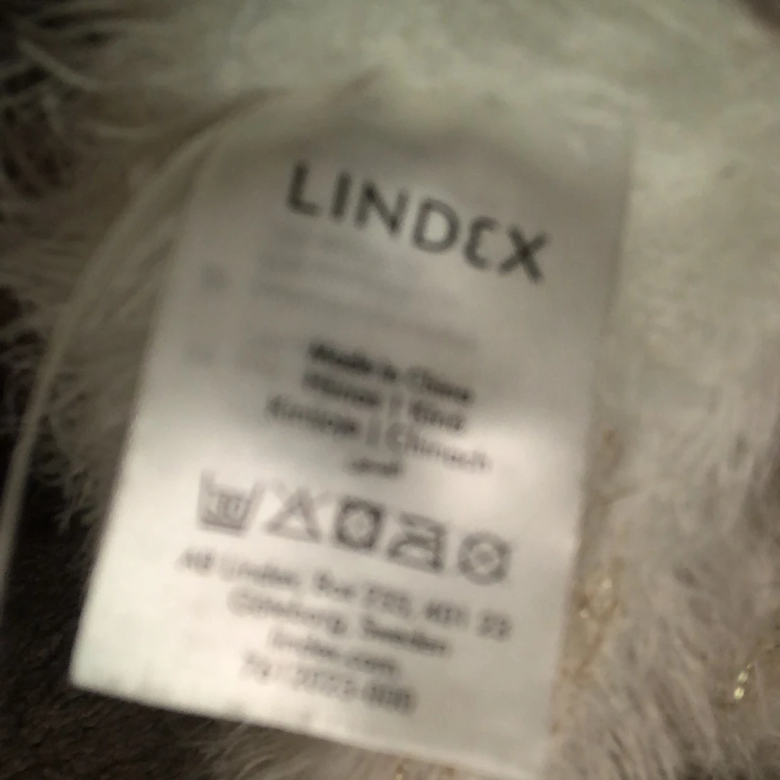 Halsduk med kors i fram  - 90