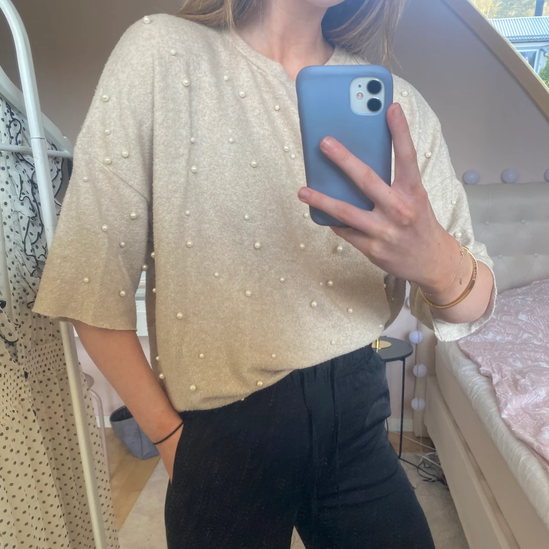 T-shirt med pärlor  - 90