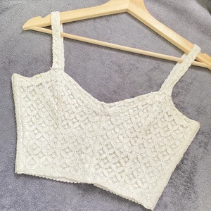  Kropp topp  - Storlek: S. Plaggets längd 21cm, 37cm bredd. Betalningsmetod: Swish. Frakt tillkommer postnord blå påse 45kr