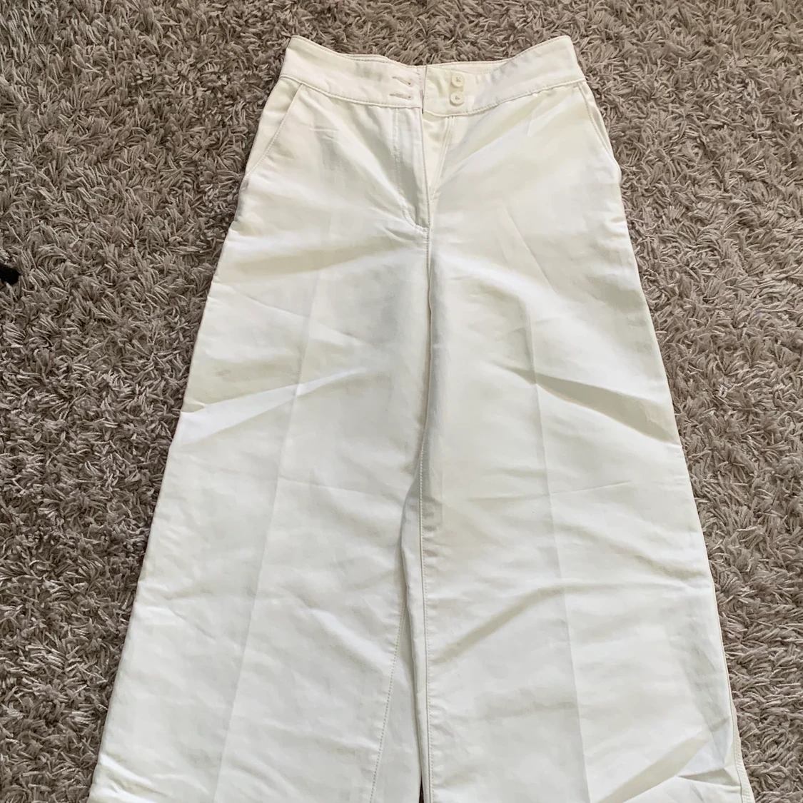 Kostymbyxor från Weekday