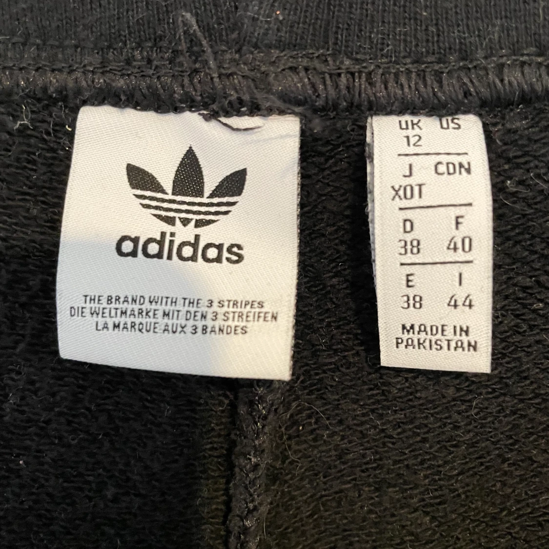 Adidas mjukisbyxor - 90