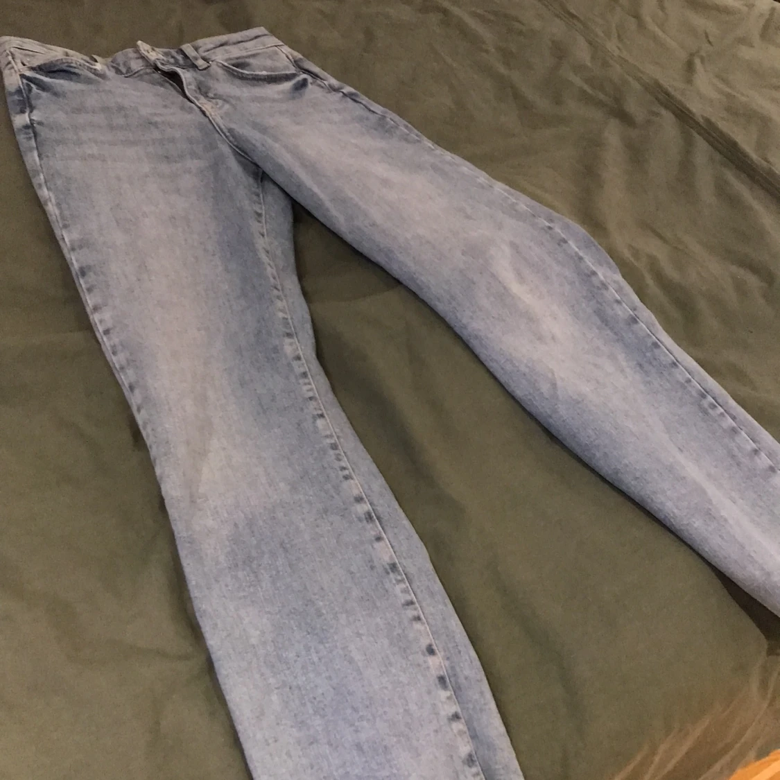 Bagger jeans storlek 34 oanvända  - 90
