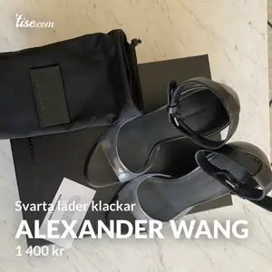Super snygga svarta läder klackar i storlek 37 från Alexander wang
