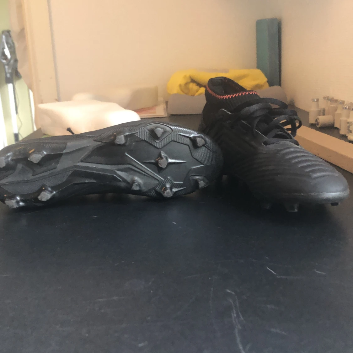 Adidas predator fotbollsskor  - 91