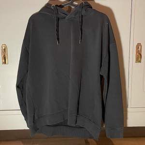 svart hoodie från lager 157. strl M. frakt tillkommer 