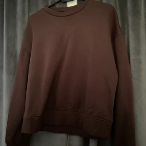 Sweatshirt, oanvänd  - Brun Sweatshirt från H&M, aldrig använd, strl S✨