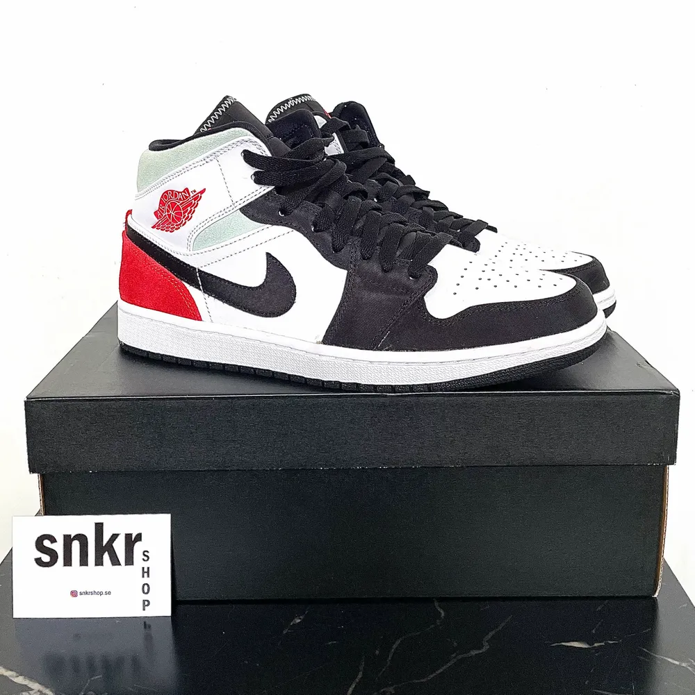 Air Jordan 1 Mid ”SE Union Black Toe”   DSWT (helt nya) Original box  Storlek:44  Pris: 1799kr. Skor.