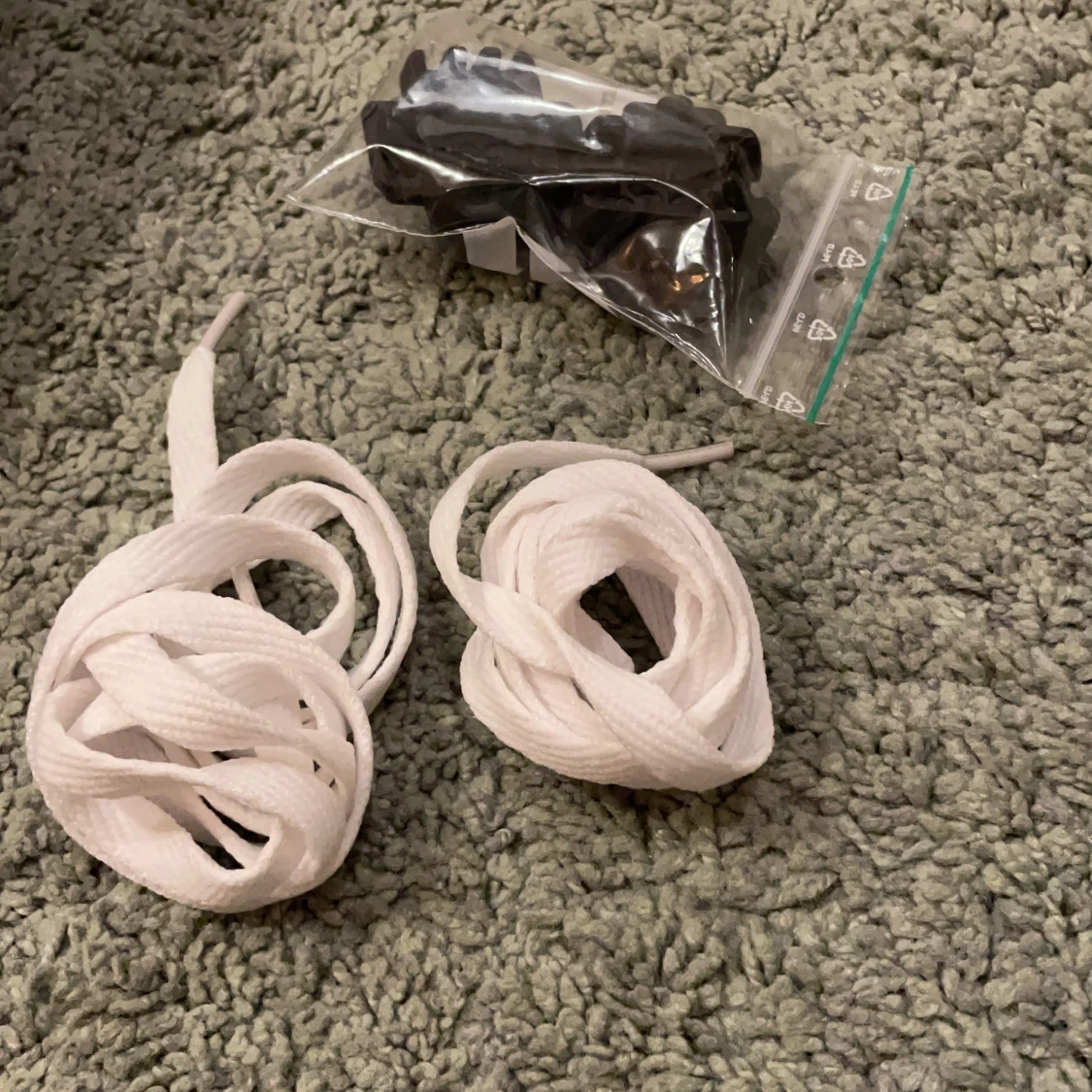 HEELYS skor, storlek 35. HELT NYA!💕 - 90