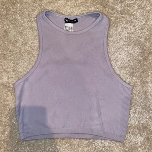 Zara linne - Lila linne från zara, funkar till det mesta, är så skönt och sitter superbra💜