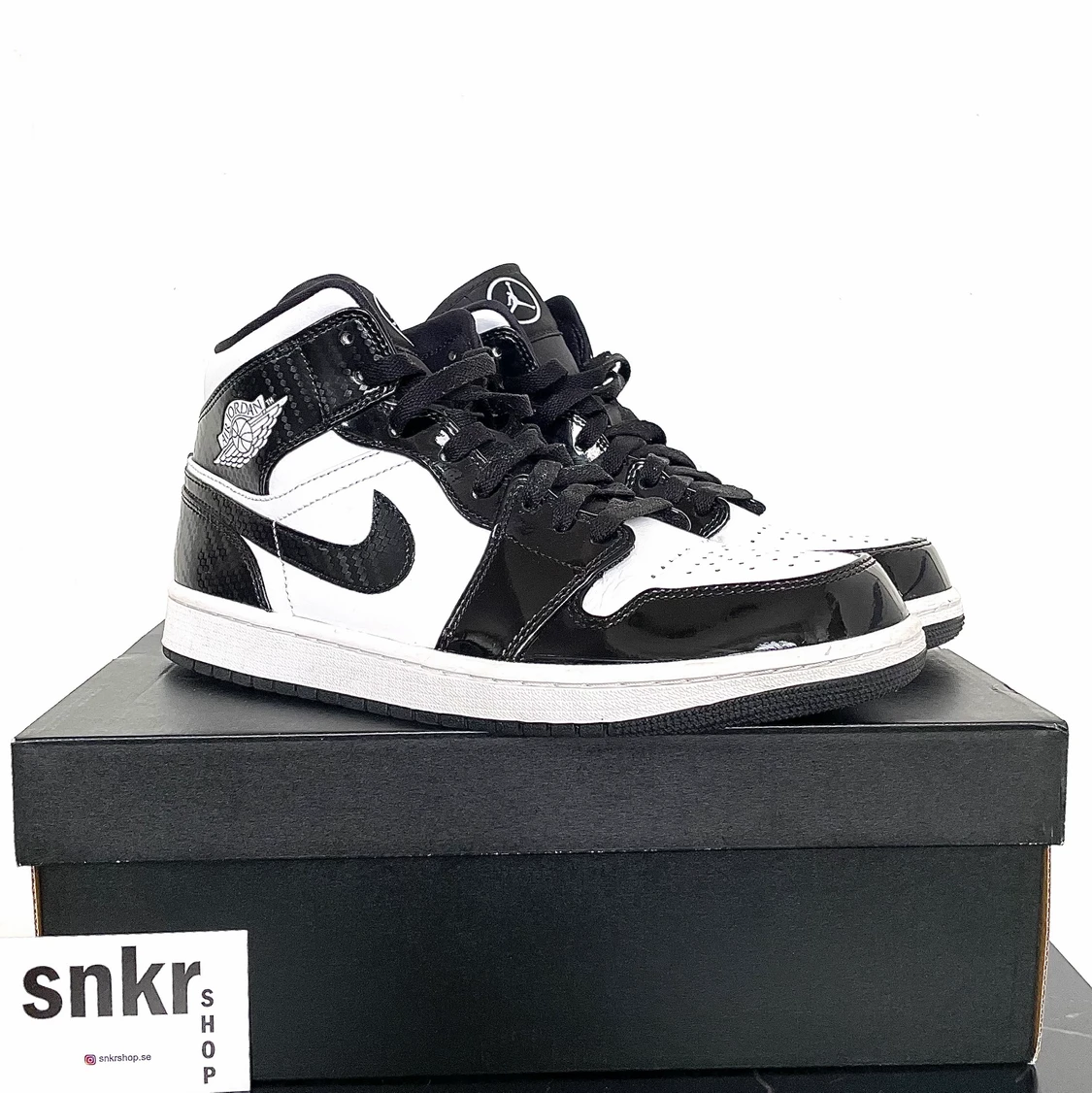 Air Jordan 1 Mid ”Carbon Fiber” - 90