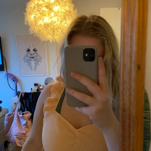 Persika färgat linne - Ett jätte fint sommar lite, stickad, volanger 