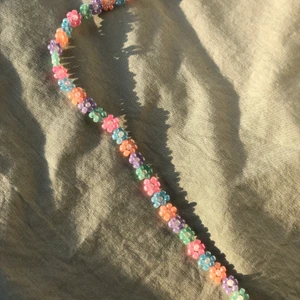 Smycke  - Alltid fri frakt! Går att special beställa i vilken färg som helst🌈⚡️