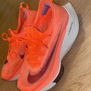 Nike Zoom x skor. ny kostar 3999 kr. storlek 40. 