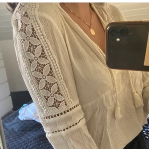  blus - Befintligt skick!  Väl använd!!