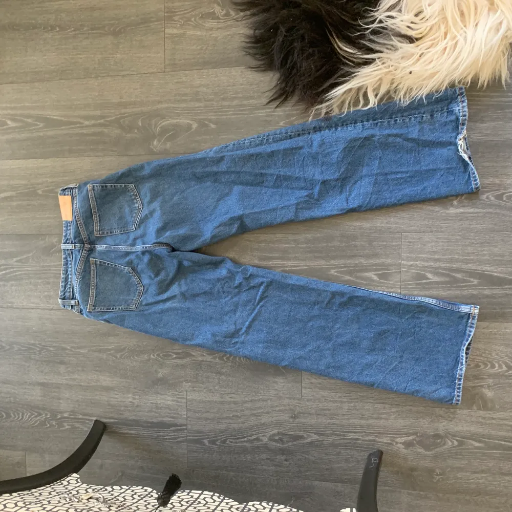 Vida monki jeans som knappt är använda, lite slitning på enda sidan längst ner. Jeans & Byxor.