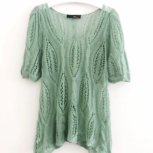 Virkat - Superfin mintgrön virkat topp, perfekt till sommaren! Köparen står för frakt 📩 3 FÖR 100 KR PÅ MIN SIDA JUST NU! 🌟