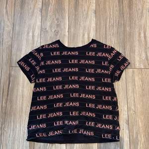 Lee jeans T-shirt, använd fåtal gånger 