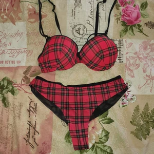 Underklädes set - Underklädes set, oanvänt. Storlek 75B i bh och S i trosor