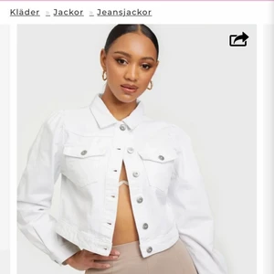 Jeans jacka från zalando  - Den är i fint skick, använd Max 2 gånger. Skriv privat för fler bilder❤️