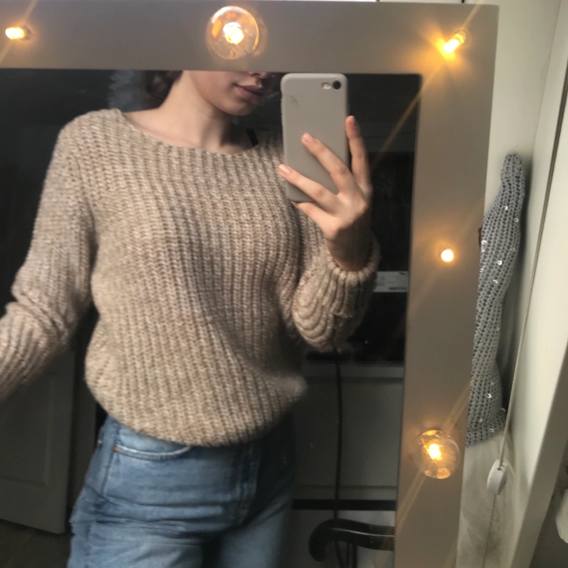 Stickad begie tröja💗