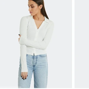 Snygg vit tröja - Aldrig använd 