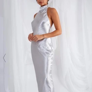 Balklänning - Aldrig använd. Maxiklänning. 