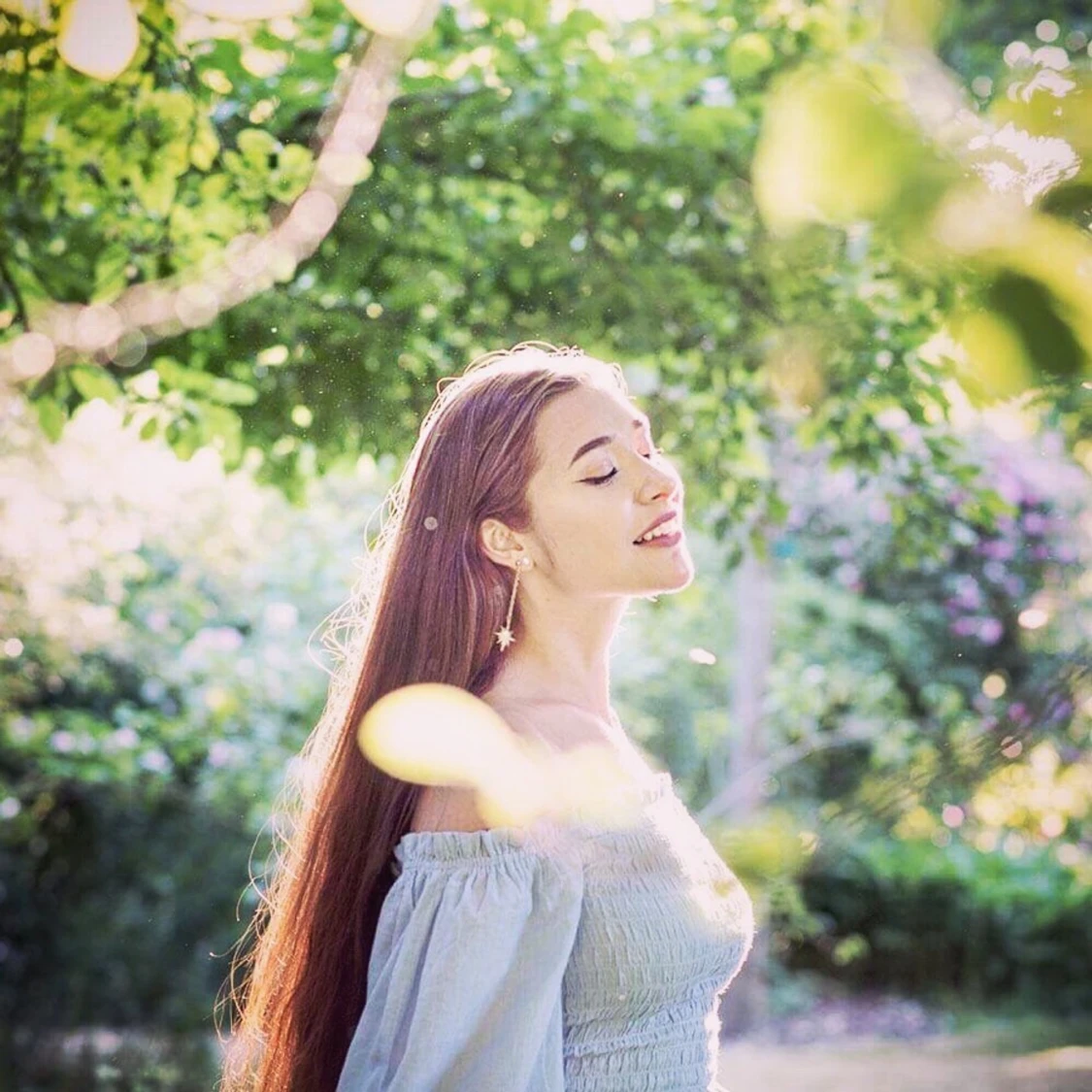 Ljusblå puffärmad tröja - 90