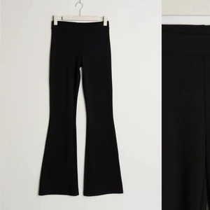 Petra tall trousers  - Säljer min knappt använta byxor i fint skick från Gina tricot i storlek xs