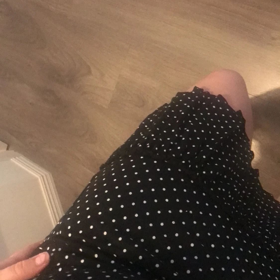 Prickig kjol med slit - 90