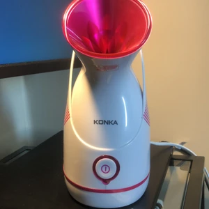 Steamer ansiktssteamer luftfuktare - En luftfuktare , ansiktssteamer, för att antingen fukta luften eller ånga ansiktet. Helt ny. 