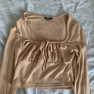 Topp - Från shein i storlek M/L men sitter som en S/M 