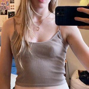 Brunt linne - Linne från zara, i storlek xs-s