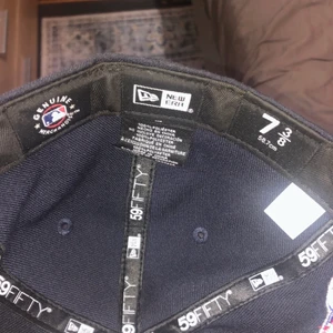 59 fifty keps - Helt sprillans ny keps som aldrig är använd, den va en storlek större än tänkt, 58.7cm, Köparen står för frakt