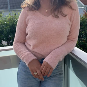 Rosa Fluffig tröja Storlek XS - superskönt material , samma på utsidan som insidan!