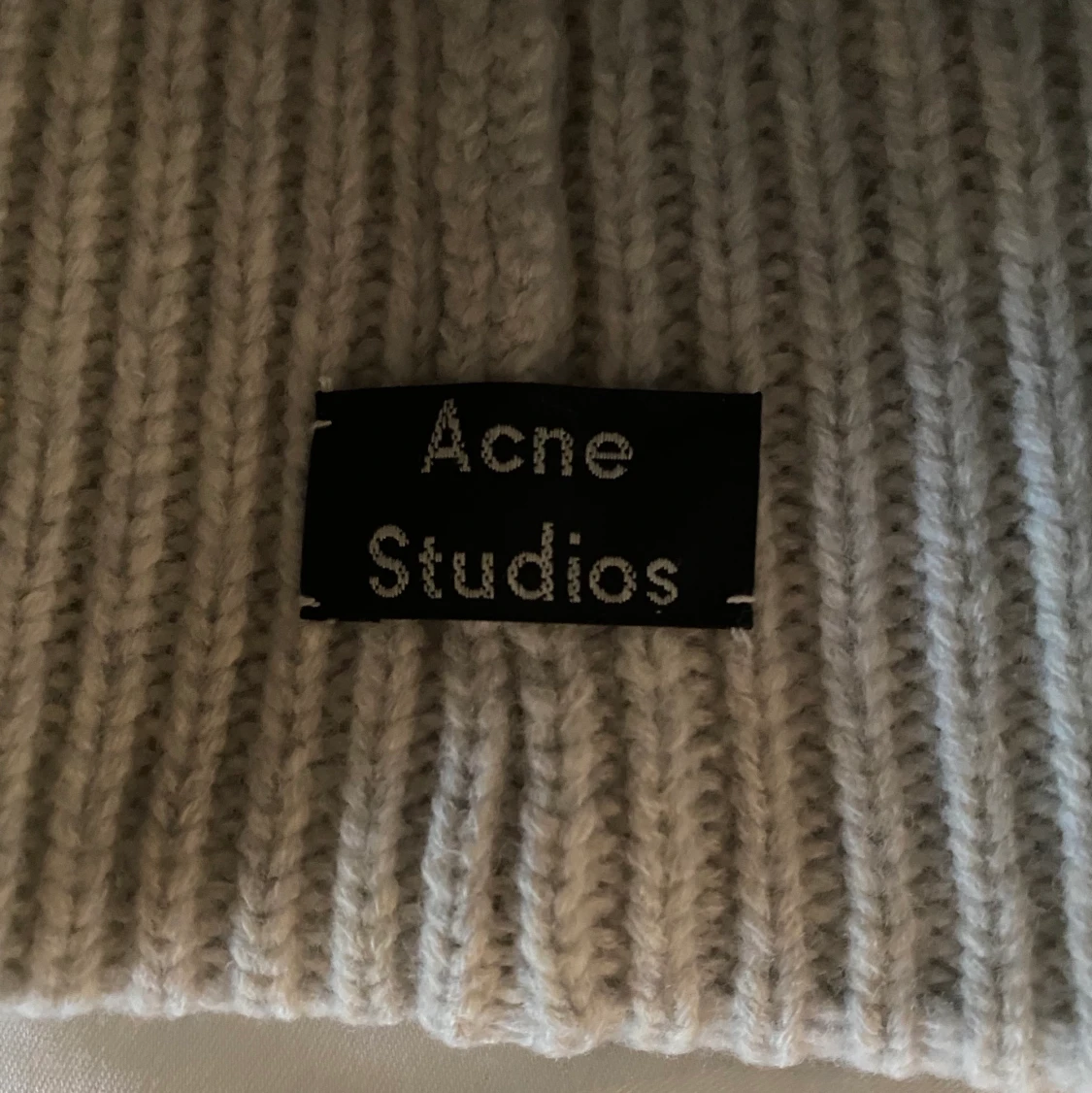 Acne mössa ljusgrå - 90