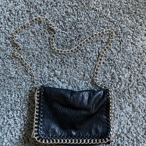 Tiamo väska - Tiamo väska köpt på plick använd fåtal gånger