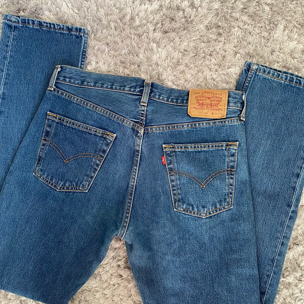 Midrise jeans. Strl W34, L34. Sitter som en strl 40. . Jeans & Byxor.