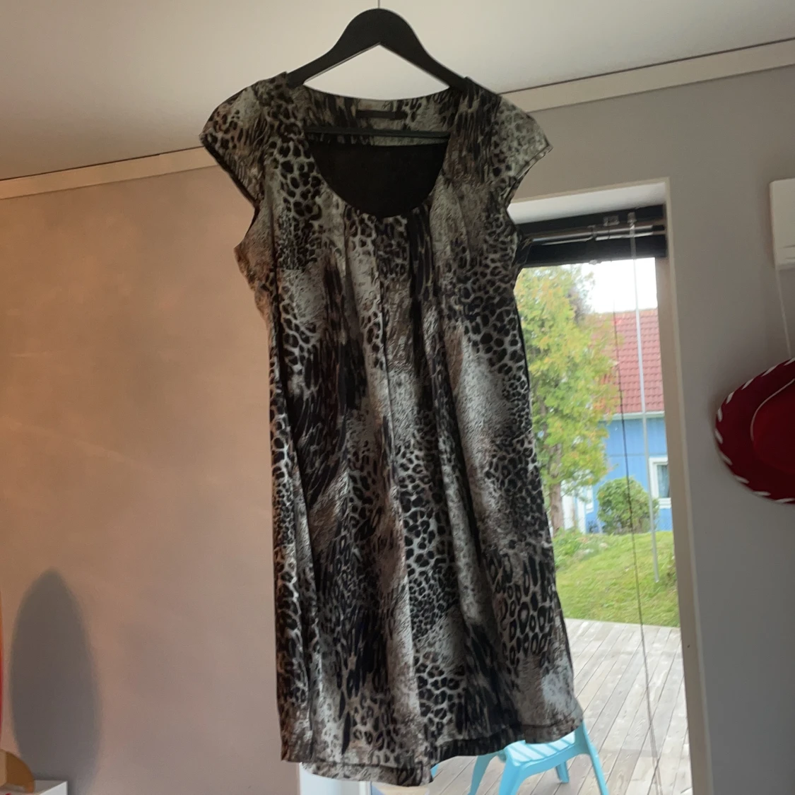Leopard klänning 