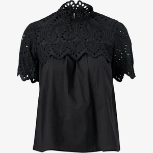 Vero Moda topp - Supersnygg svart blus från Vero Moda. Aldrig använd, har prislappen kvar. Köpt för 350kr. Strl L 🖤