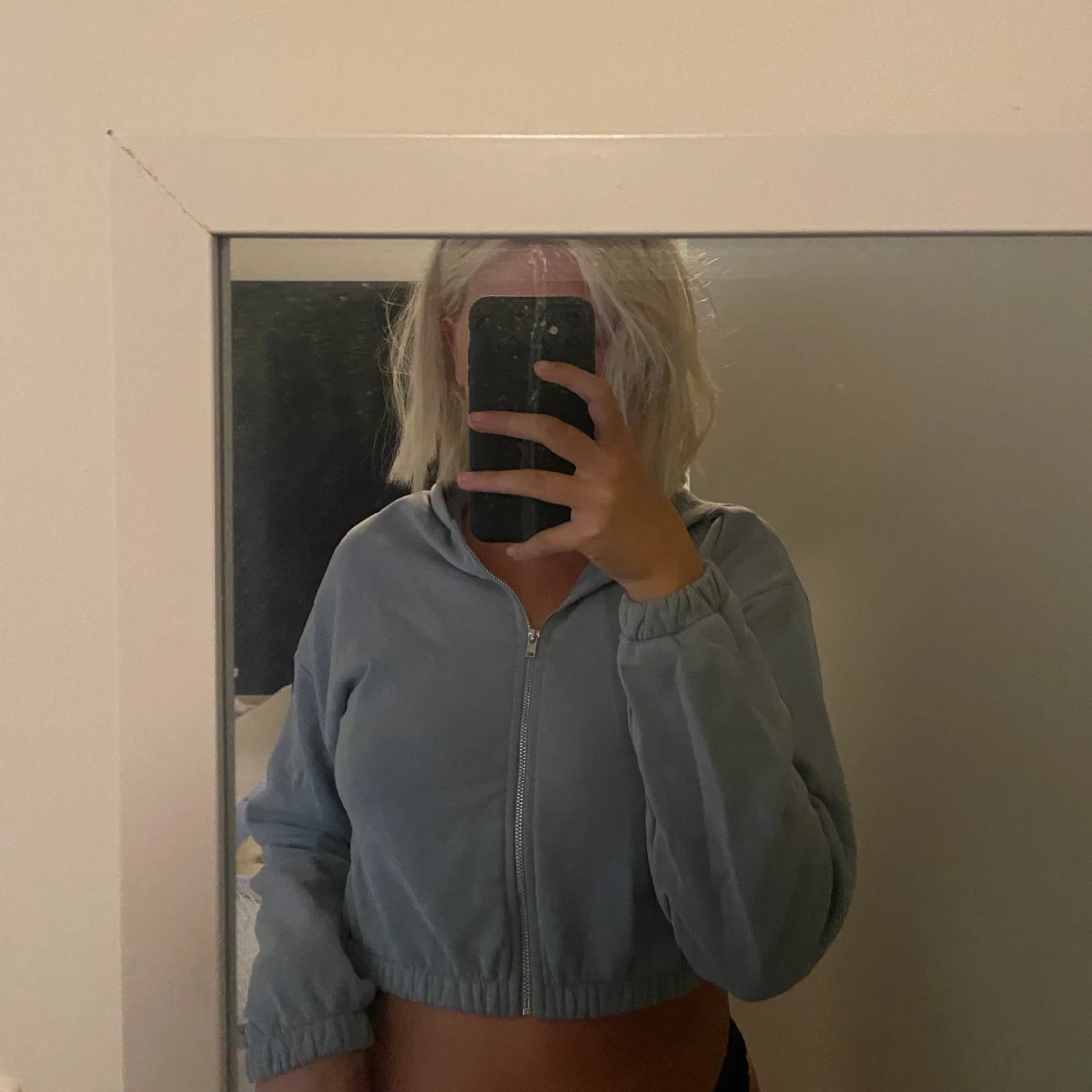 Croppad hoodie  - 90