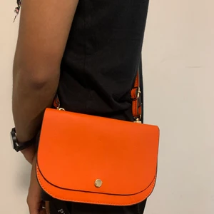 Väska  - Snygg väska från Lindex! 